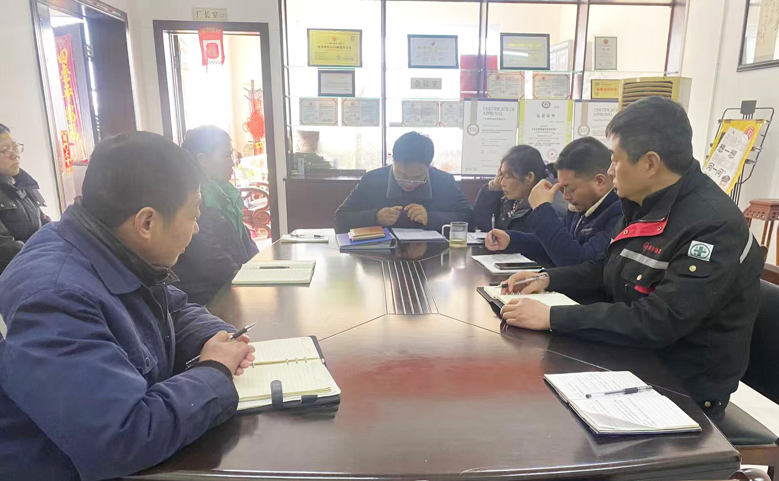 Dafeng Mingyue Bearing Bush Co., Ltd. Reáchtáil an chéad chruinniú míosúil do 2025